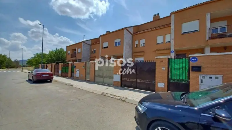 Casa adosada en venta en Calle Marie Curie