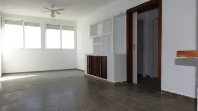 Apartamento 2 Dormitorios Calle Babor Residencial Las Torres