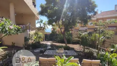 Casa Adosada en Venta en Añoreta con Jardin