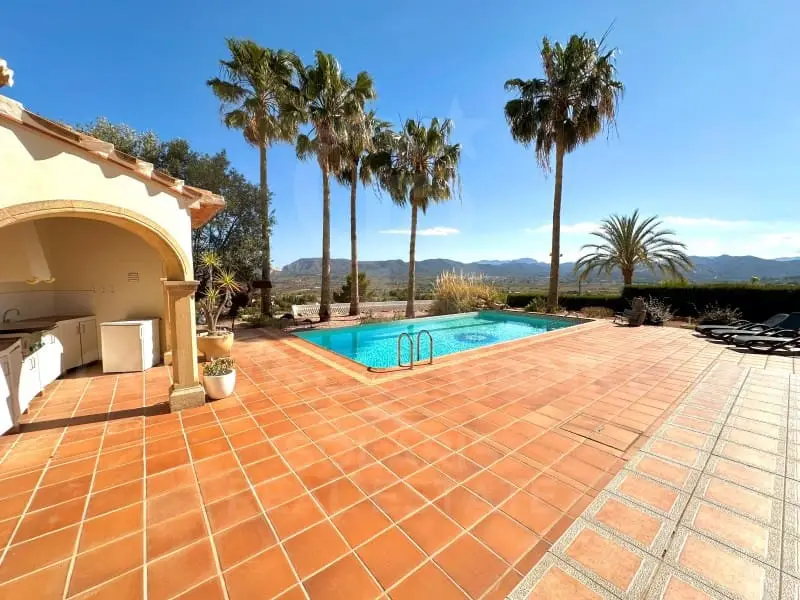 Villa de Lujo en Montgó Javea con Vistas Panorámicas