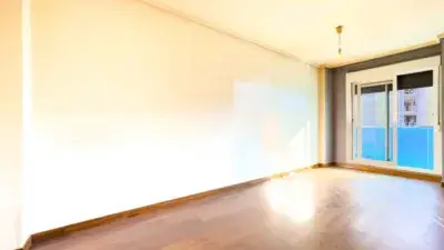Piso en venta en Lutxana con garaje y trastero