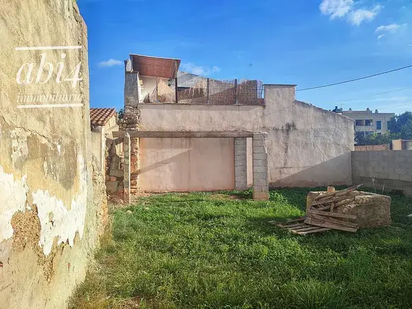 Solar Urbano en Binissalem 110m2