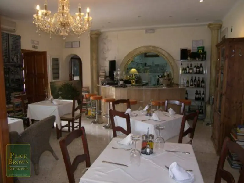 Restaurante con Alojamiento en Cortijo Grande Turre