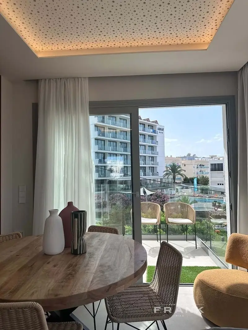 Apartamentos en Cala Gració Ibiza: Lujo frente al mar
