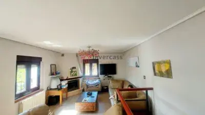 Chalet en venta en Mioño