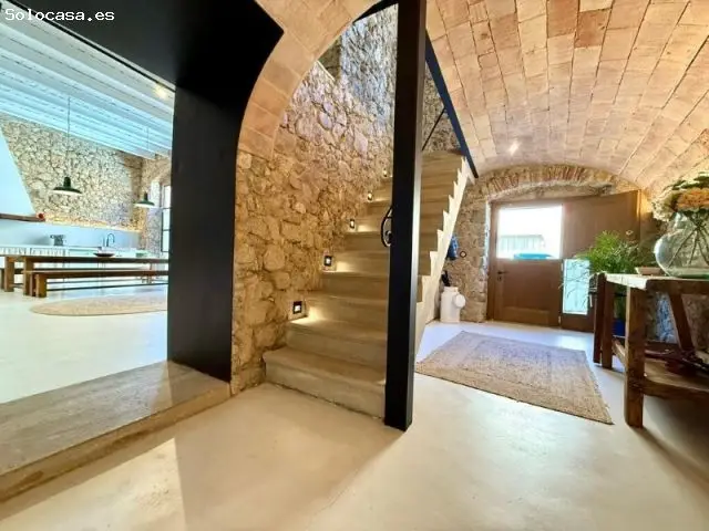 Casa Reformada en Avinyonet de Puigventós 211m2