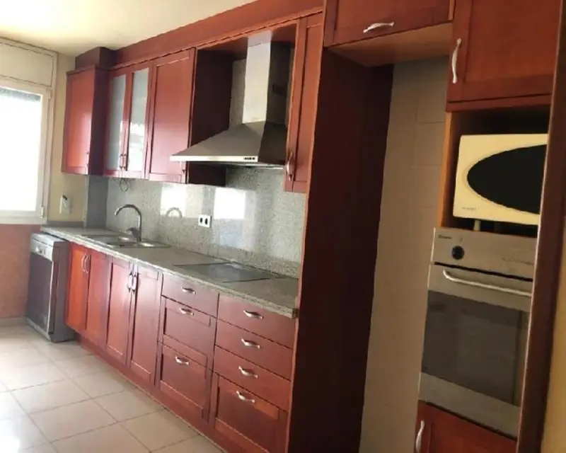 Piso 105m2 3 habitaciones 2 baños Manresa