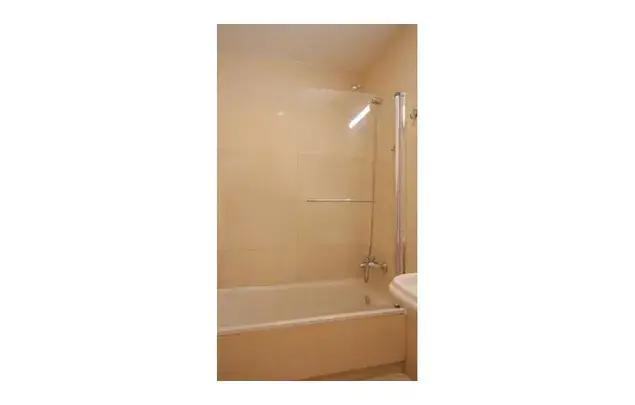Rent 4 bedroom apartment of 81 m² in Madrid