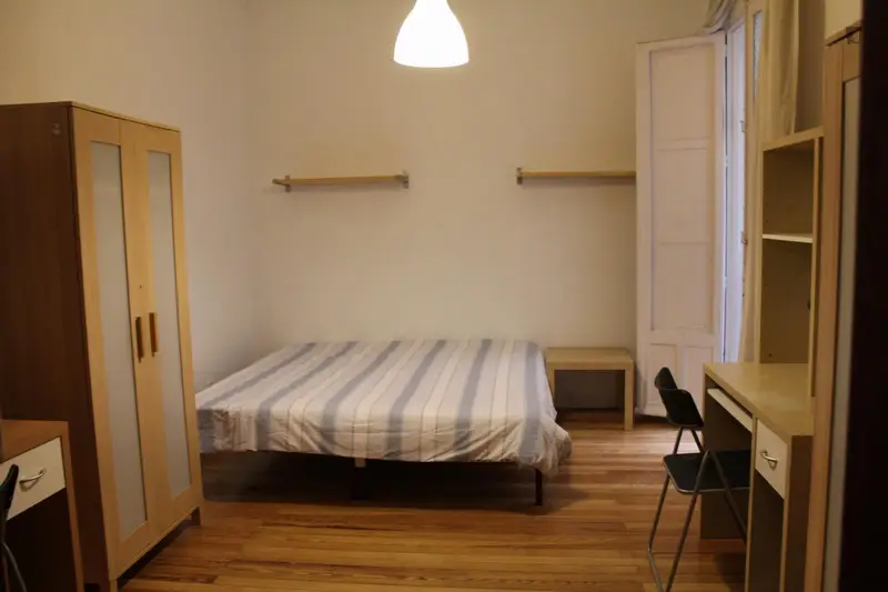 Habitacion Doble con Balcon en Piso Compartido Madrid