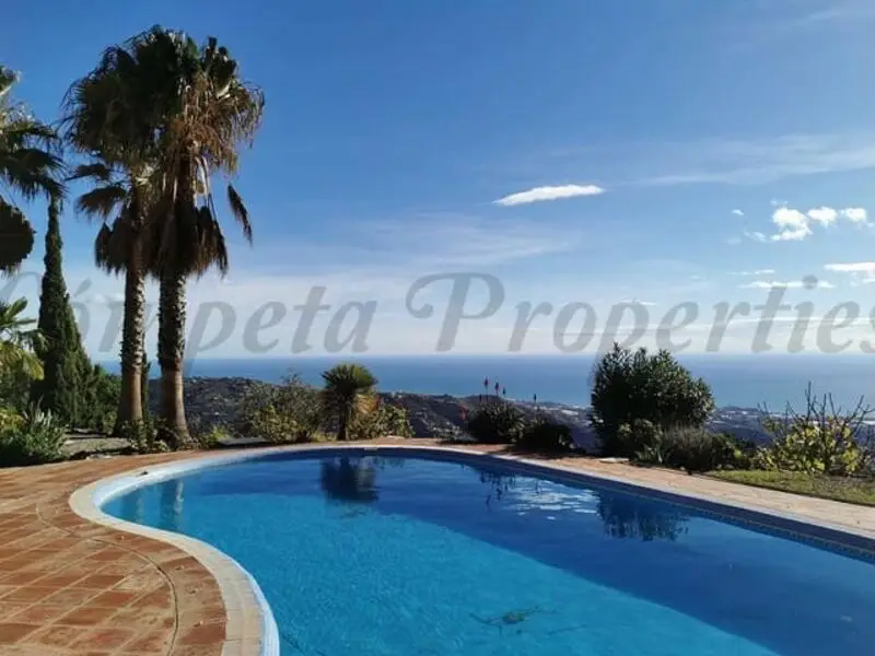 Villa en Venta 3 Dormitorios Vistas al Mar