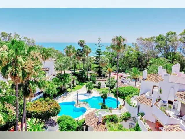 Lujo Primera Linea Playa Elviria 5 Dormitorios Jacuzzi