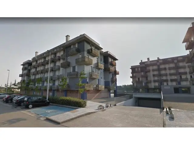 3 Plazas Parking en Venta Mompia Avenida Libertad