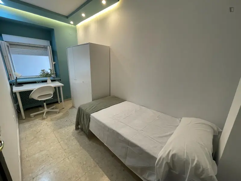 Habitacion Individual para Estudiantes Menores de 30 Años