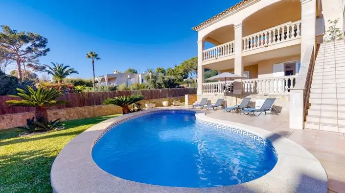 Villa en Venta Alcanada Mallorca 3 Dormitorios Piscina Cerca Playa