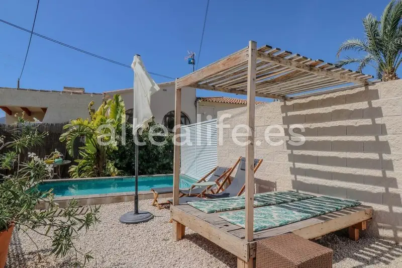 Apartamento en Altea con Piscina Privada y Vistas al Mar