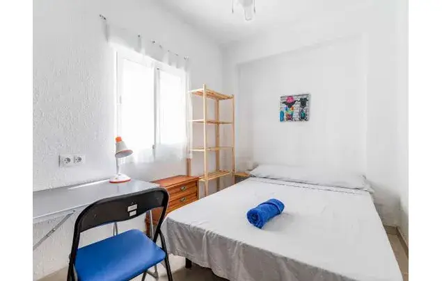 Apartamento 3 dormitorios Valencia cerca playa reformado estudiantes