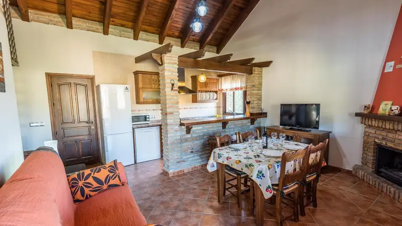 Casa Rural con Piscina Privada cerca de Alozaina Malaga
