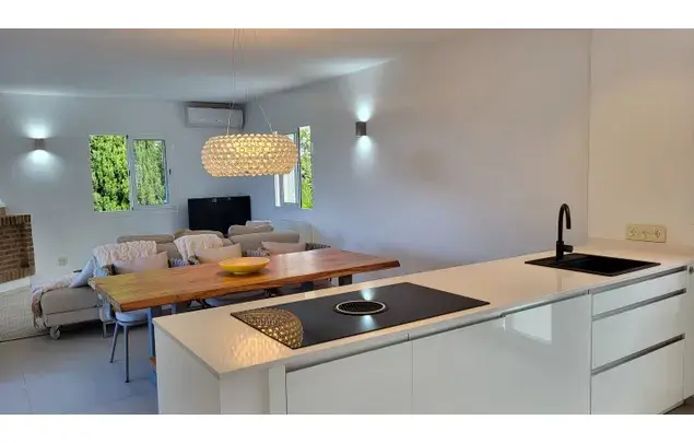Rent 5 bedroom house of 163 m² in Magaluf