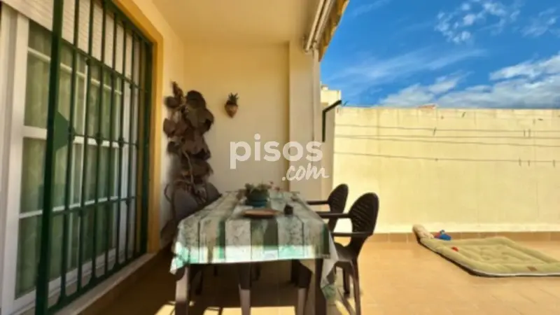 Chalet Adosado en Viña-Amalaga con 275m² y Terraza