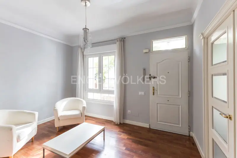 Chalet en Alquiler Madrid Guindalera 6 habitaciones 4 baños Reformado