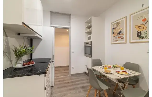 Apartamento 5 Dormitorios Barcelona Estudiantes Trabajadores