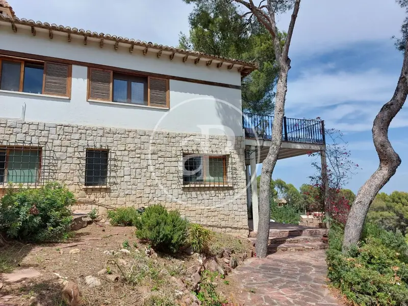Chalet con Vistas al Mar en El Bosque Chiva