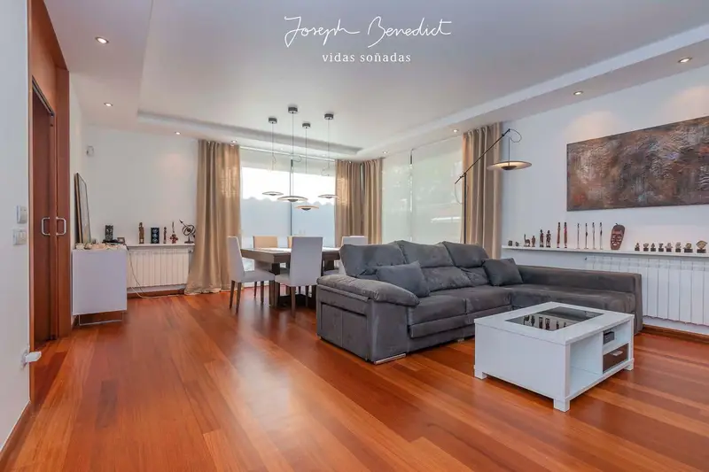 Chalet en Venta Castelldefels 293m2 474m2 Parcela Jardin Piscina