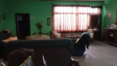 Casa en Navas de Tolosa con Patio 250m2 y Solar