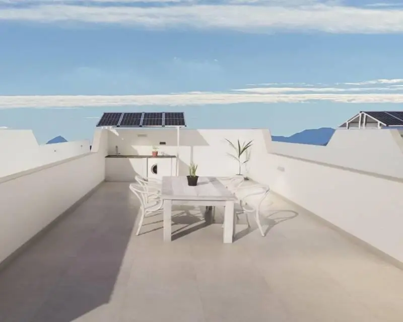 Villa en Los Alcázares con Piscina Privada - 3 Dormitorios