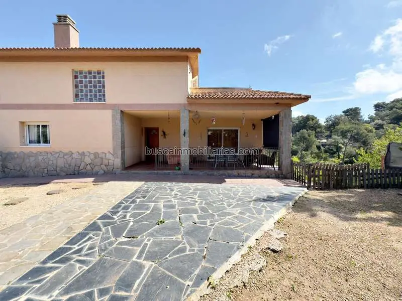 Chalet en Venta Vallirana 4 Dormitorios Parcela 1176m2