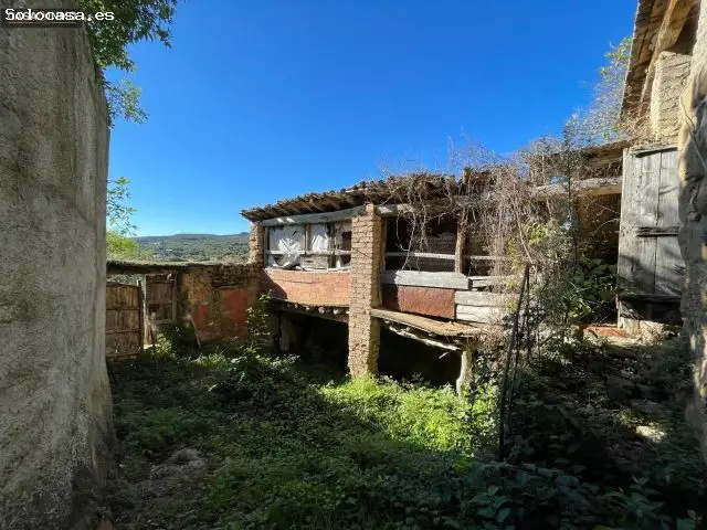 Casa con Corral en Colungo Huesca 559m2 4 Habitaciones