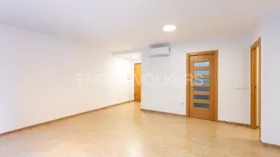 Apartamento en Buñol 119m²  3 Dormitorios Cerca de Valencia