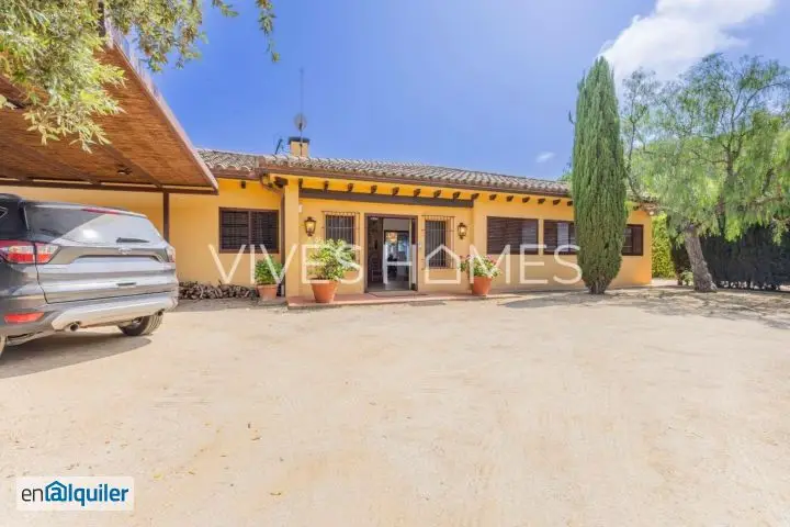Alquiler Casa Amueblada Montalnou Milans del Bosc Maresme