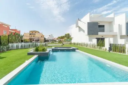 Casa Chalet en Venta Torrevieja Los Balcones