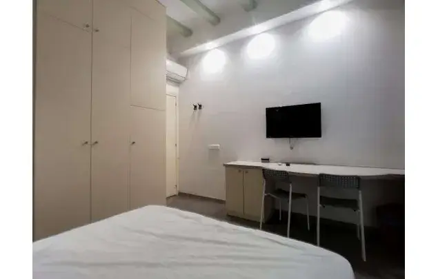 Estudio Minimalista 18m² en el Raval Barcelona