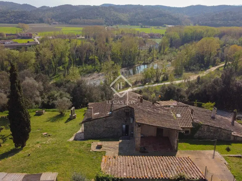 Masía Catalana en Venta cerca de Girona