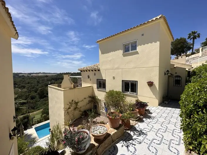 Villa de Lujo 4 Dormitorios en Venta Las Ramblas Golf