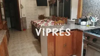 Chalet en venta en Sierra Fuentes