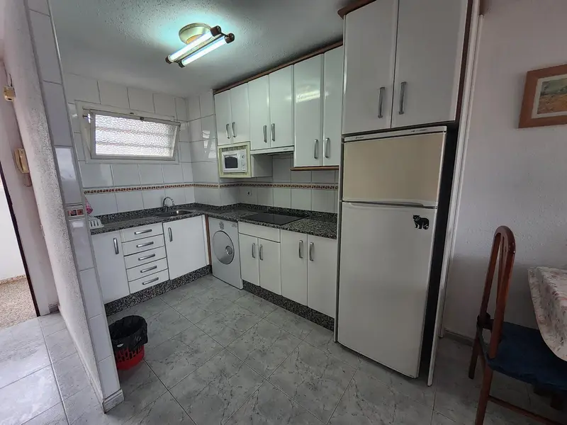 Apartamento en Benidorm Playa Levante con Piscina y Terraza