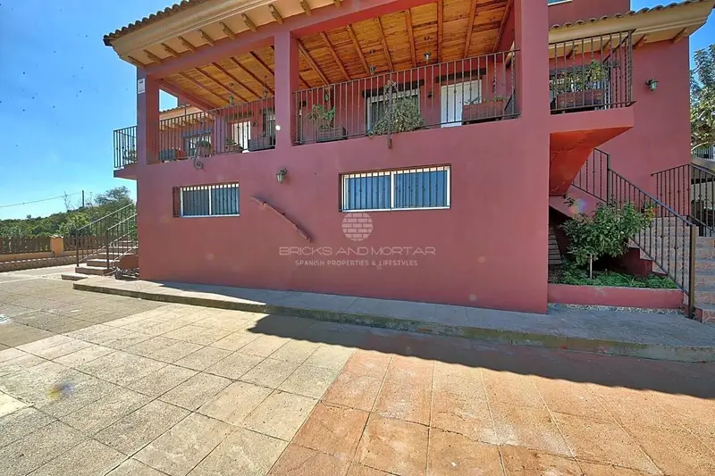 Chalet en Venta Montserrat 8 Dormitorios Piscina Jacuzzi