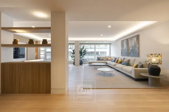 ALMAGRO: Apartamento de Lujo 337m² Reformado  - 3 Suites - Garaje y Trastero