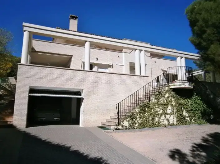 Villa de Lujo 5 Dormitorios Alcoy