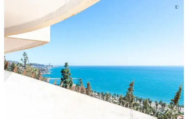 Estudio en Málaga con Vistas al Mar - Ideal Parejas y Teletrabajo