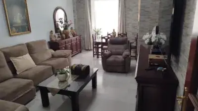 Piso en venta planta baja Sanlúcar 85m2 patio 2 dormitorios