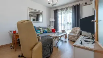 Casa adosada en venta en Calle Once de Marzo(Be)