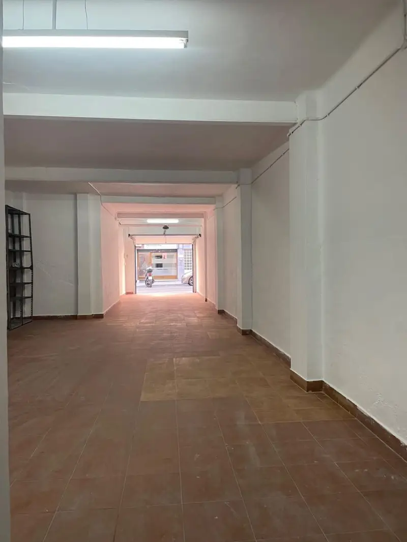 Local Comercial en Alquiler Elche Plaza Obispo Siuri 90m2