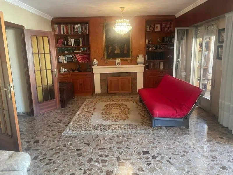 Apartamento 4 Dormitorios Almoradi