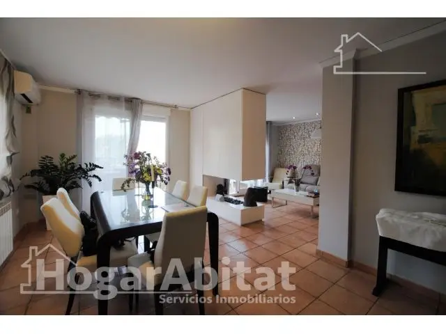 Chalet con Piscina Garaje y Barbacoa en Gandía