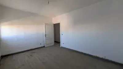 Piso 160m2 para reformar en Linares