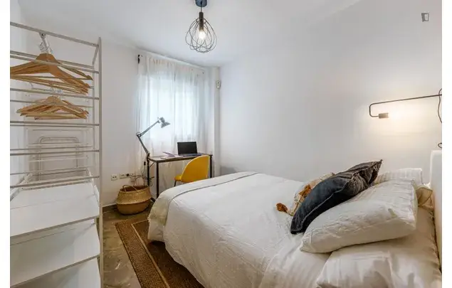 Alquiler piso 10 habitaciones Málaga Coliving Estudiantes Jóvenes